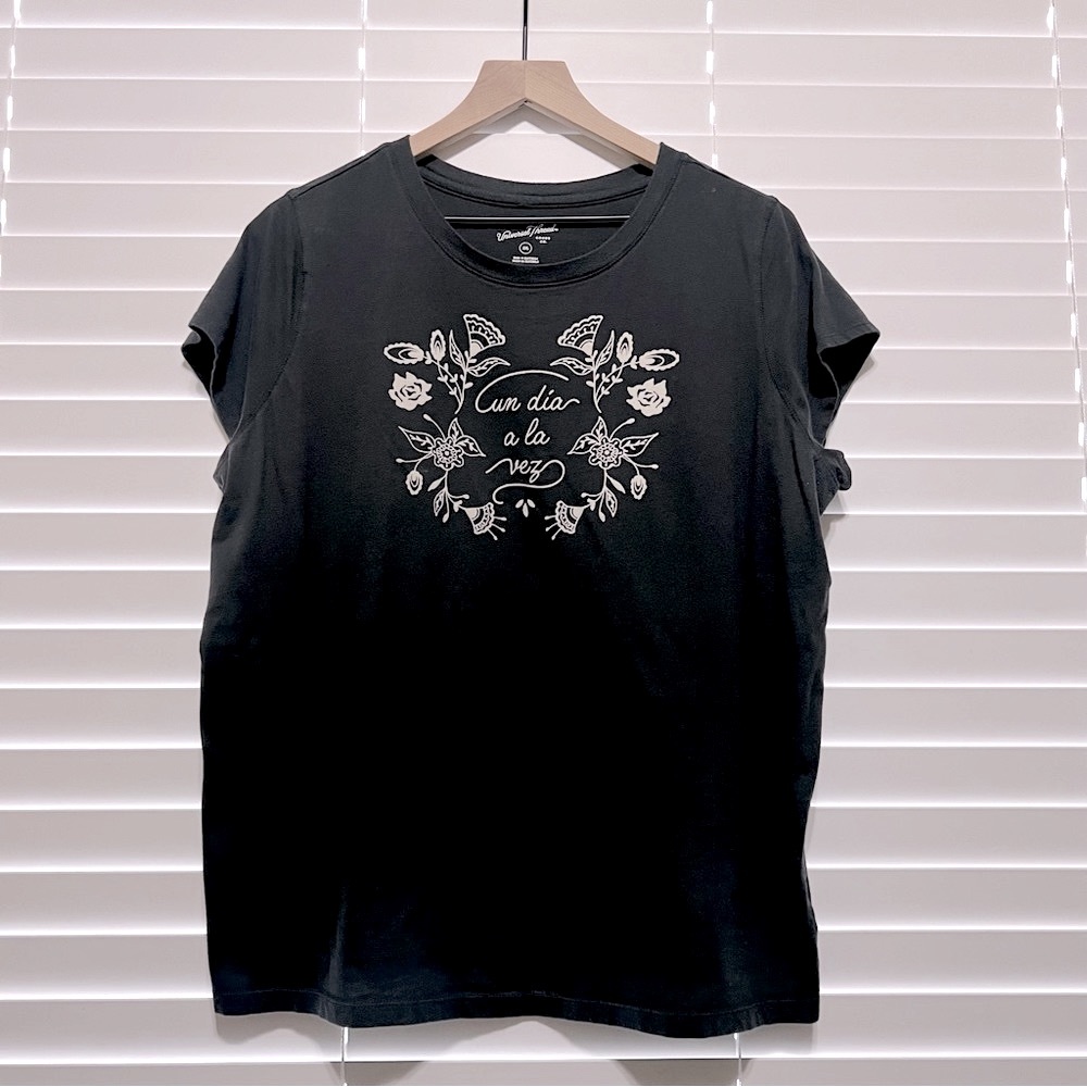 Universal Thread Women’s T-Shirt Size-XXL